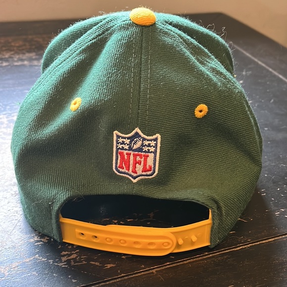 Green Bay Packer Vintage SnapBack hat - Picture 2 of 3